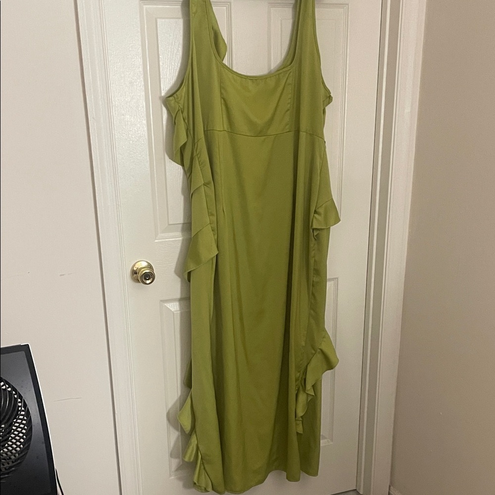 PrettyLittleThing Olive Green Ruffle Midi Dress - Picture 5 of 5
